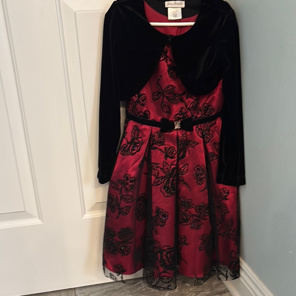 Black and Red Flare Dress for  holidays